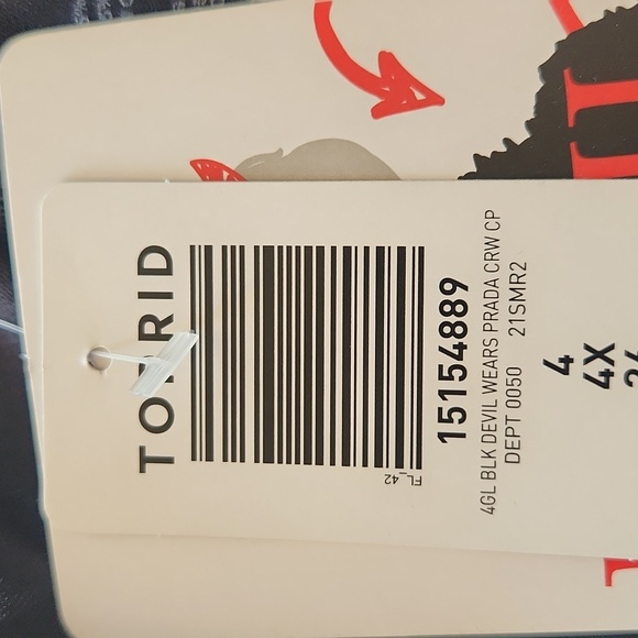 NWT Torrid short sleeve t-shirt The Devil wears Prada - Picture 5 of 5